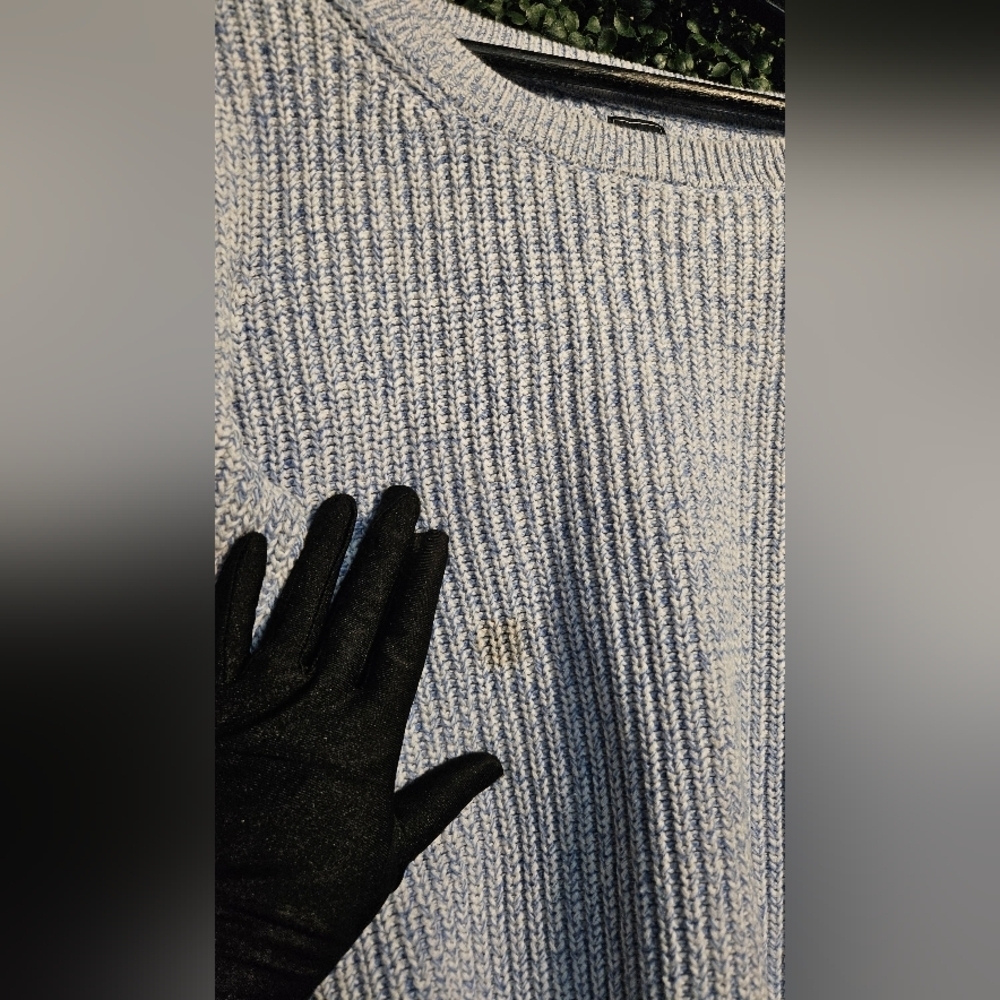 GAP Women's Light Blue And White Crew Neck Sweater - Picture 3 of 5